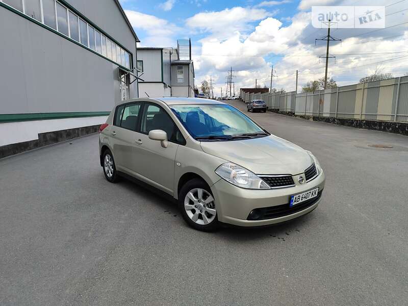 2008 nissan tiida