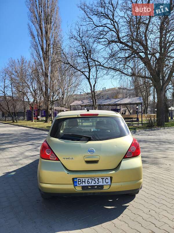 2007 nissan tiida