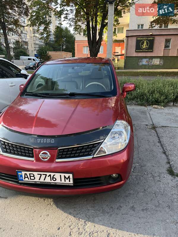 2007 nissan tiida
