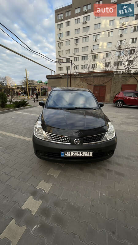 2007 nissan tiida