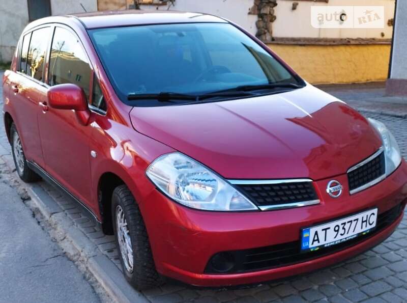 2008 nissan tiida