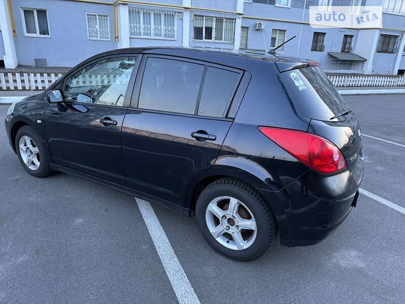 2007 nissan tiida