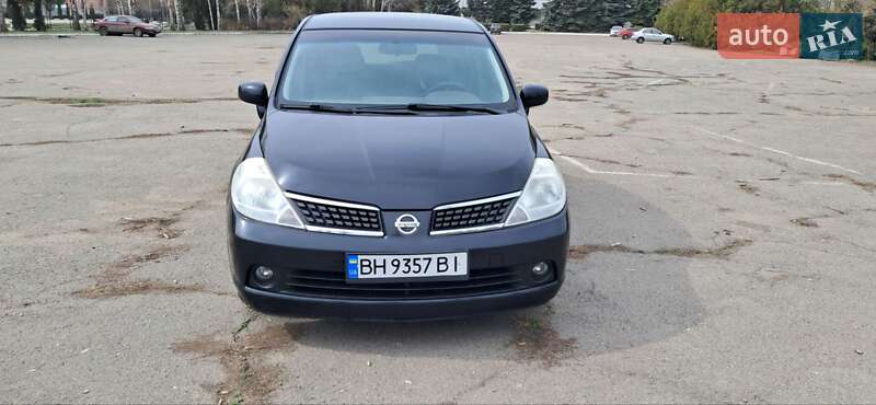 2007 nissan tiida