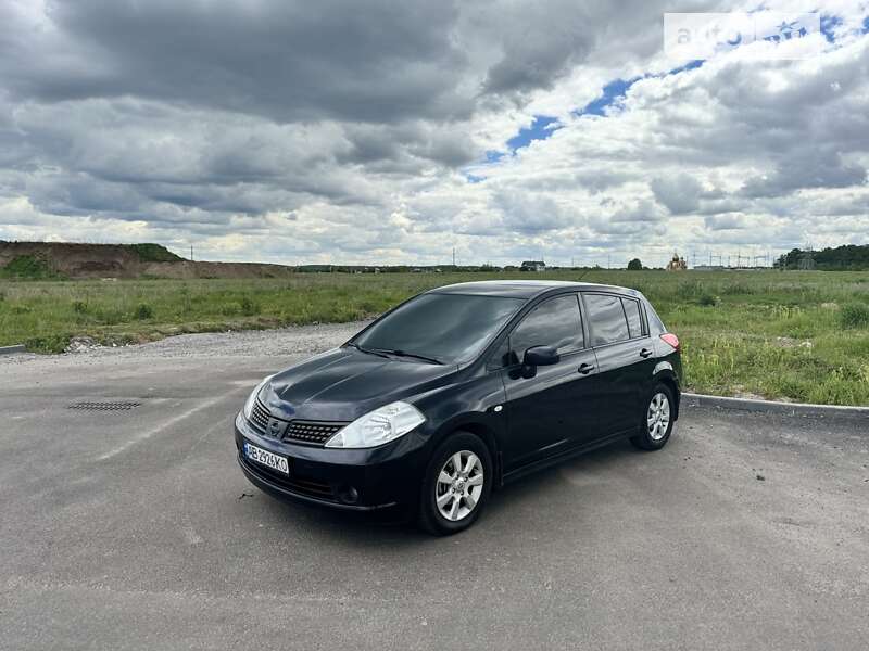 2007 nissan tiida