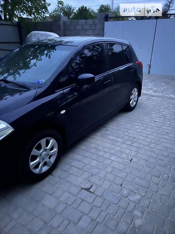 2007 nissan tiida