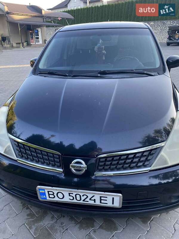 2008 nissan tiida