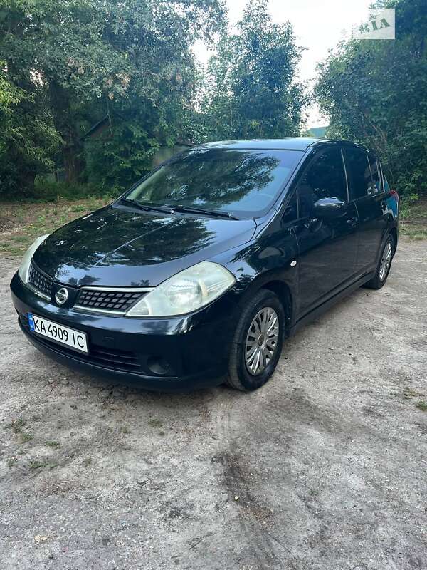 2008 nissan tiida