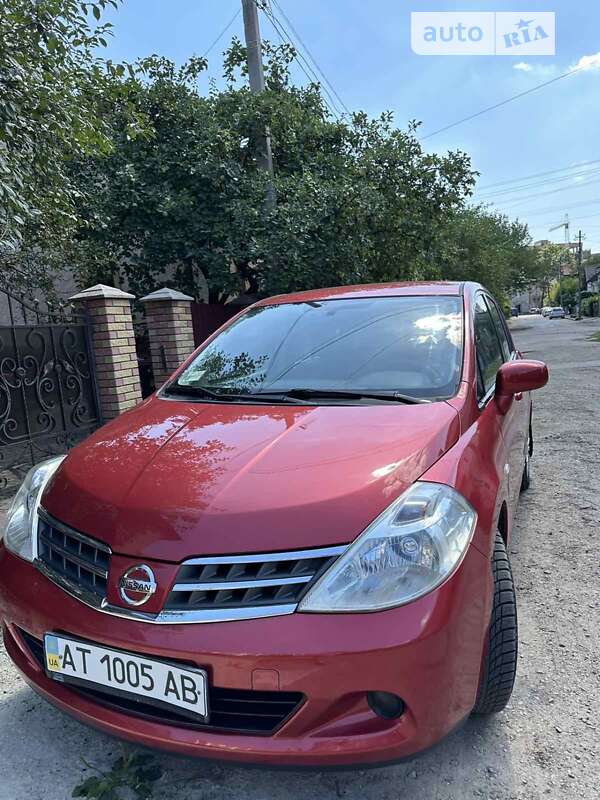 2009 nissan tiida