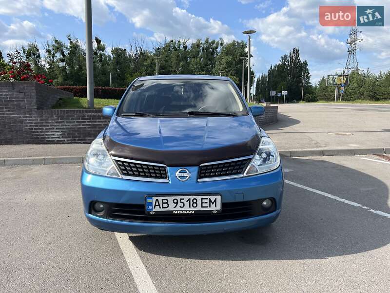 2008 nissan tiida