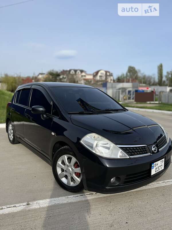 2008 nissan tiida