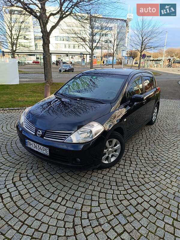 2007 nissan tiida