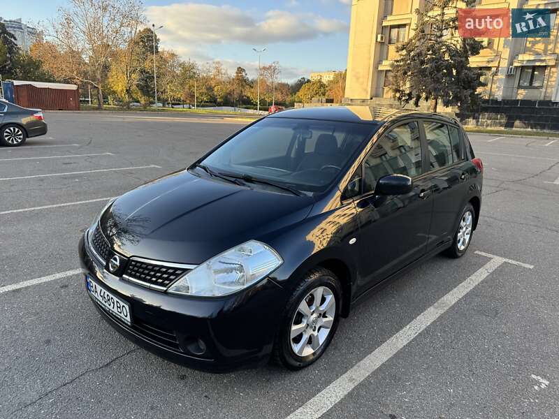 2008 nissan tiida