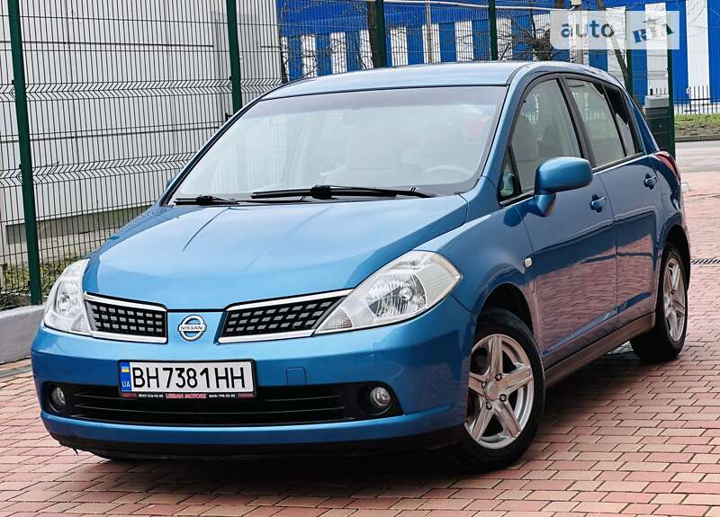 2006 nissan tiida