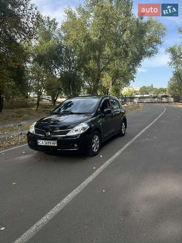 2007 nissan tiida