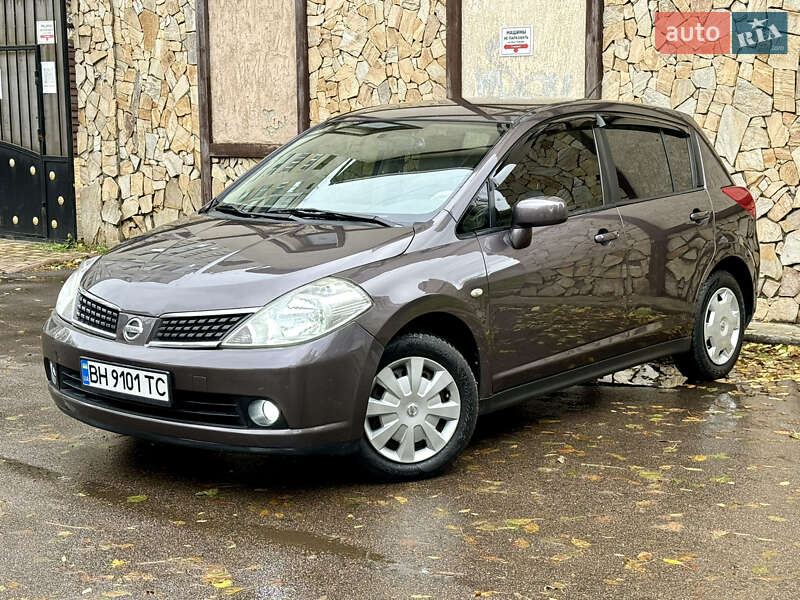 2007 nissan tiida