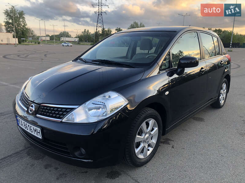 2008 nissan tiida