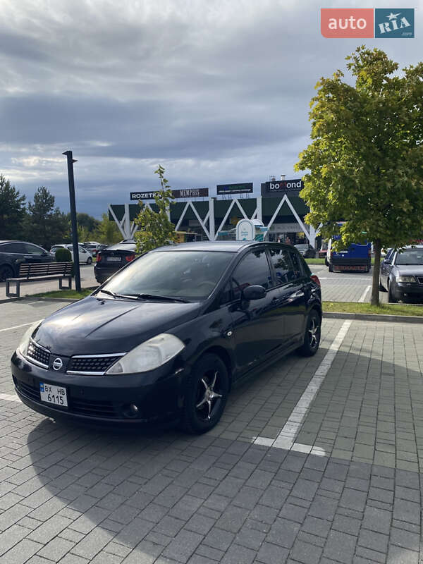 2008 nissan tiida