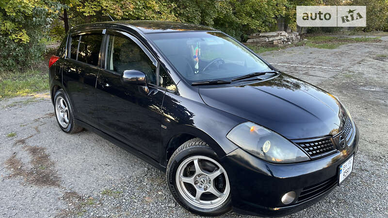 2007 nissan tiida