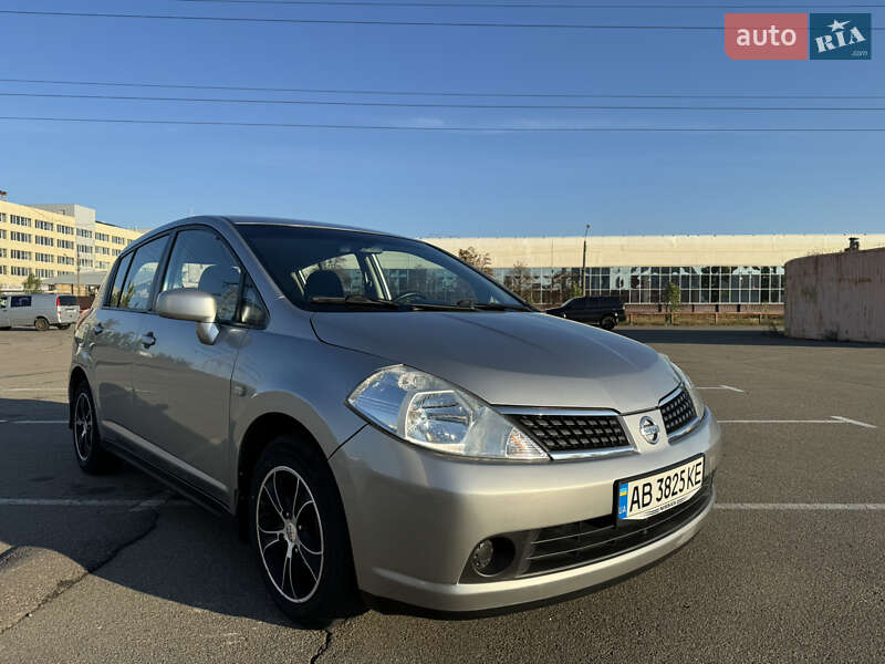 2008 nissan tiida