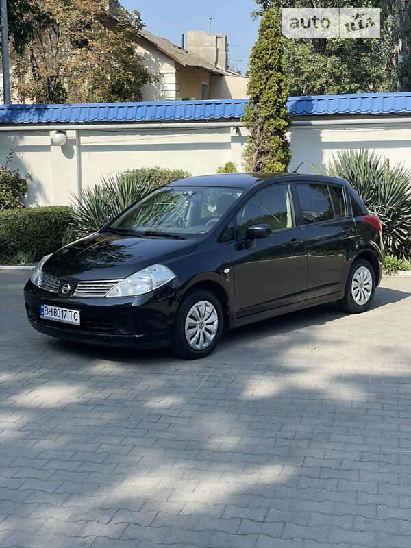 2008 nissan tiida