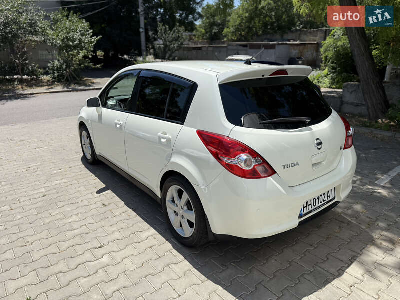 2008 nissan tiida