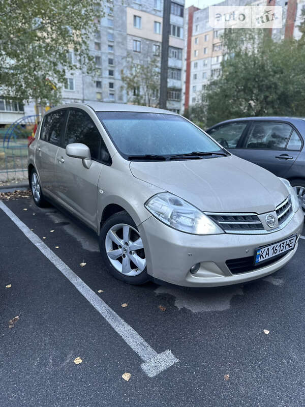 2008 nissan tiida