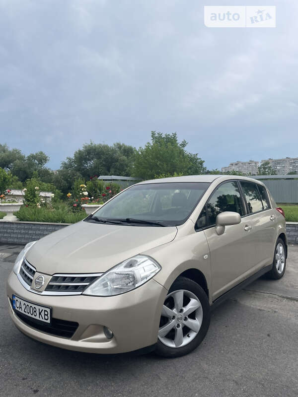 2008 nissan tiida