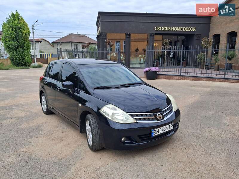 2008 nissan tiida