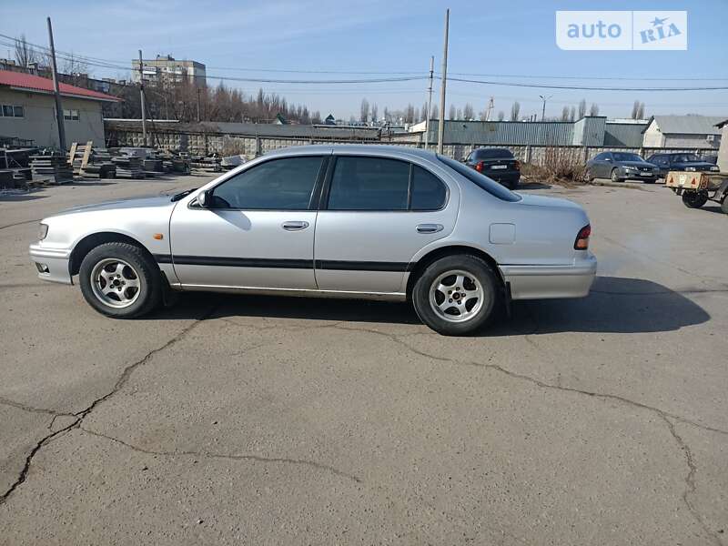 1995 nissan maxima
