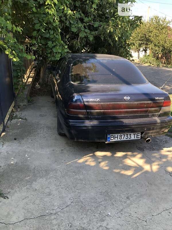 1995 nissan maxima