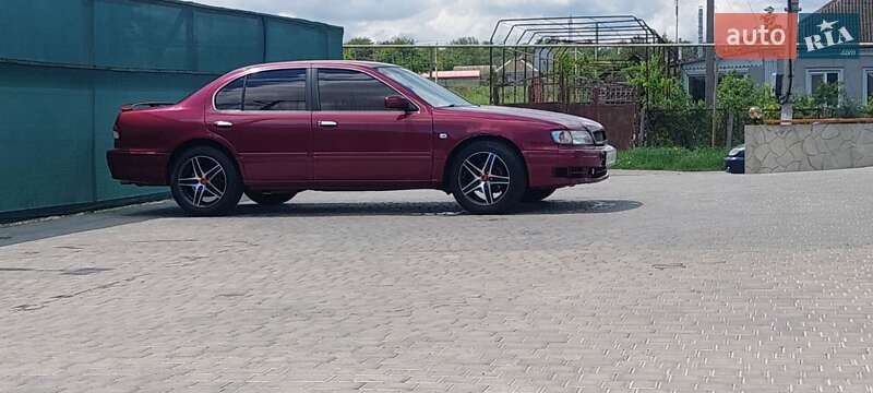 1995 nissan maxima