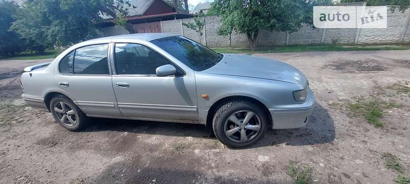 1995 nissan maxima