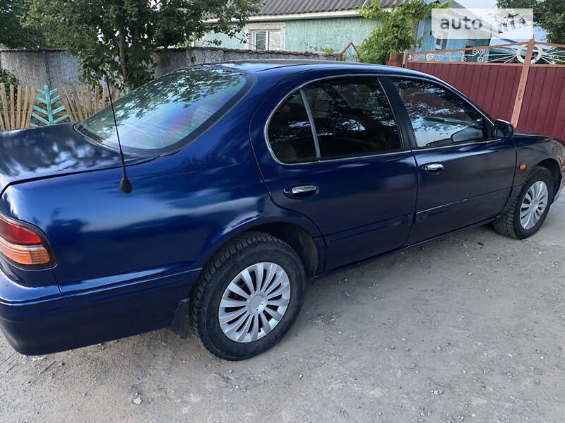 1996 nissan maxima