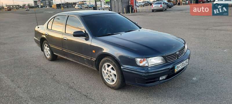 1996 nissan maxima