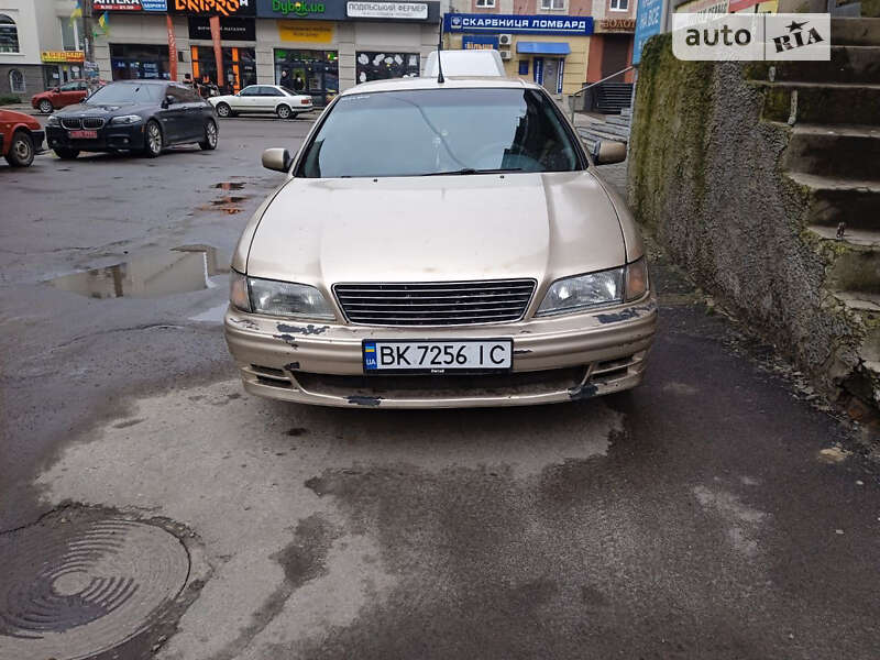 1995 nissan maxima