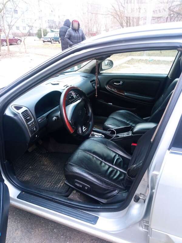 2000 nissan maxima