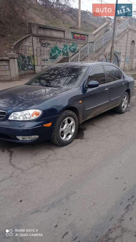 2000 nissan maxima