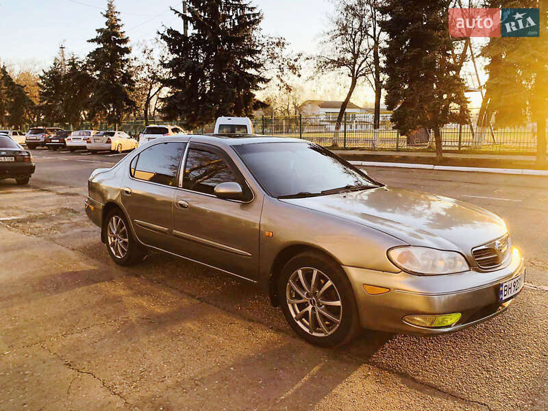 2000 nissan maxima