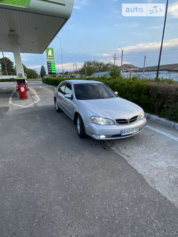 2000 nissan maxima