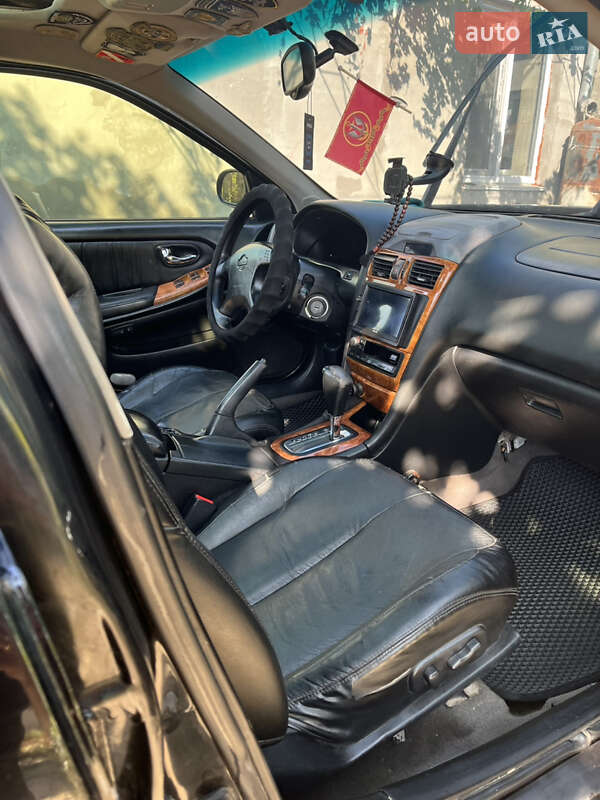 2003 nissan maxima