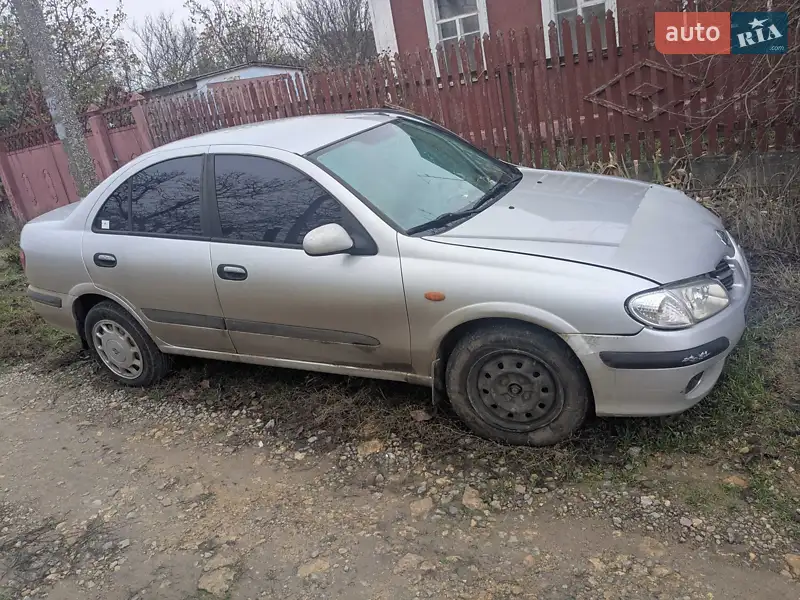 2000 nissan almera