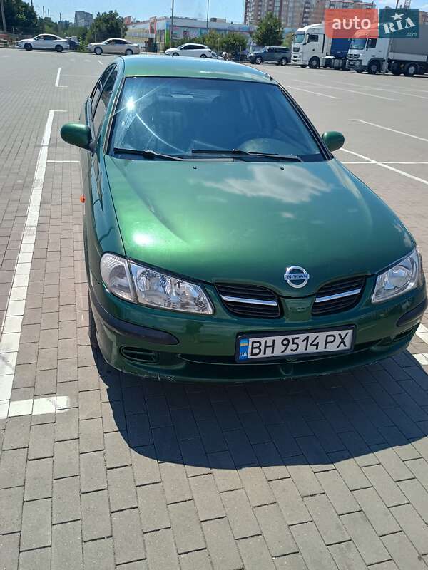 2001 nissan almera