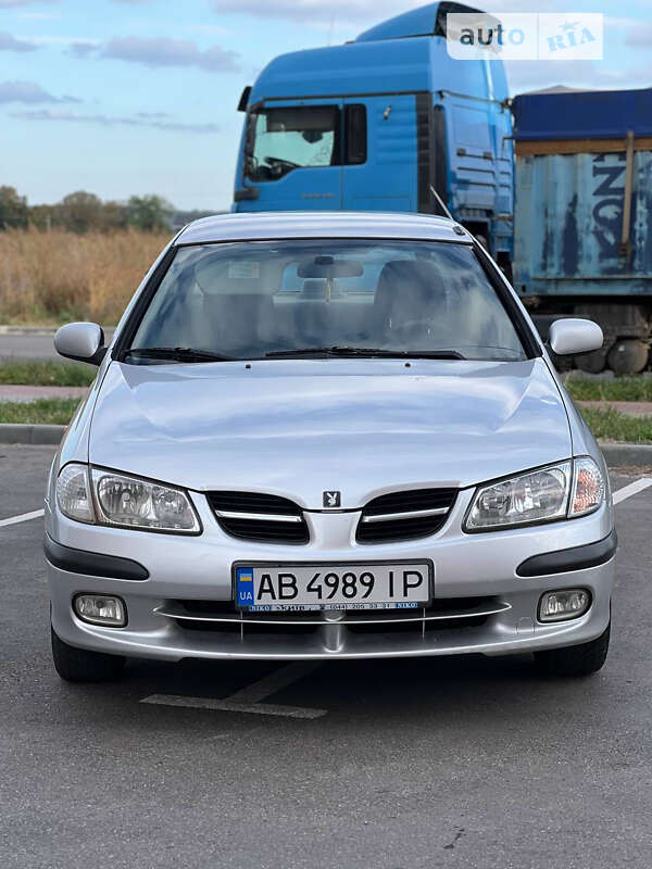 2001 nissan almera