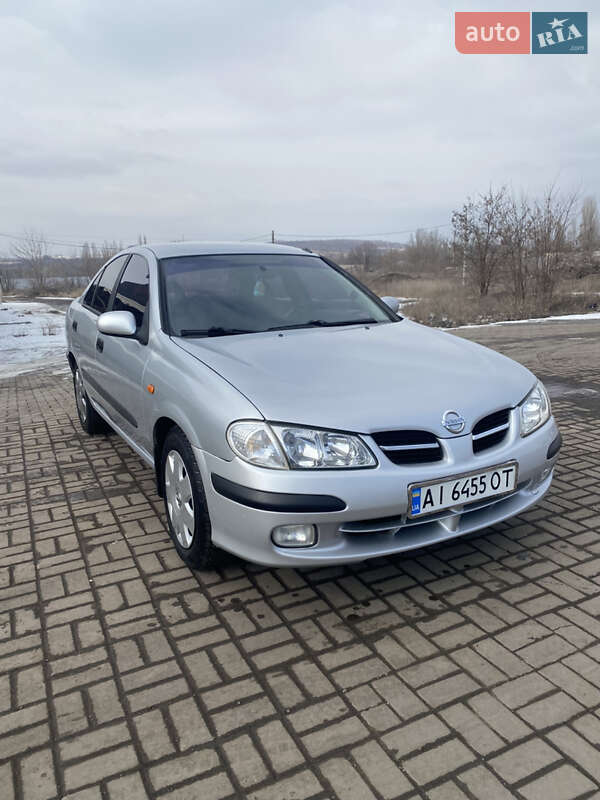 2001 nissan almera