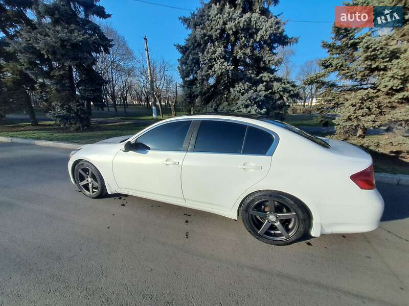 2013 infiniti g37