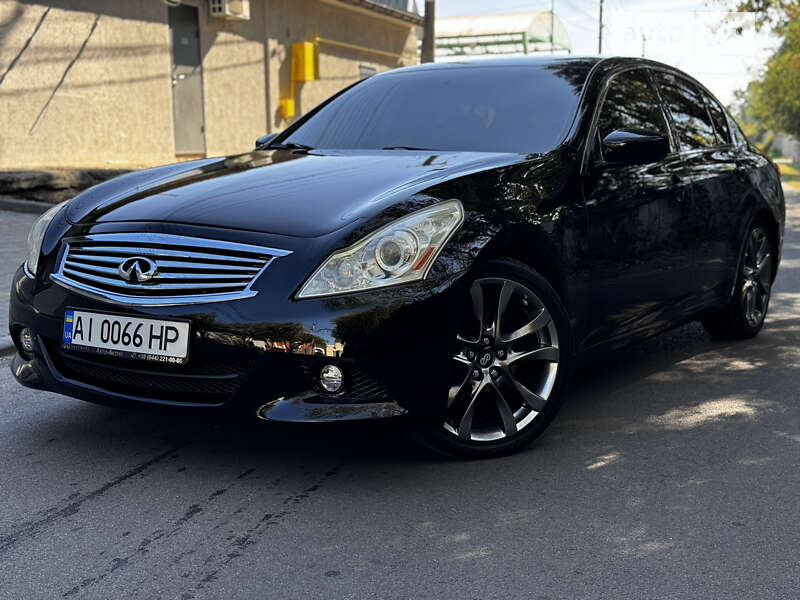 2011 infiniti g37