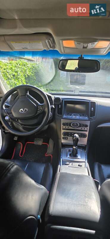 2013 infiniti g37