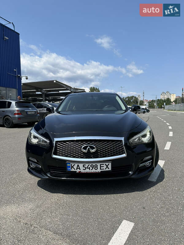 2015 infiniti q50