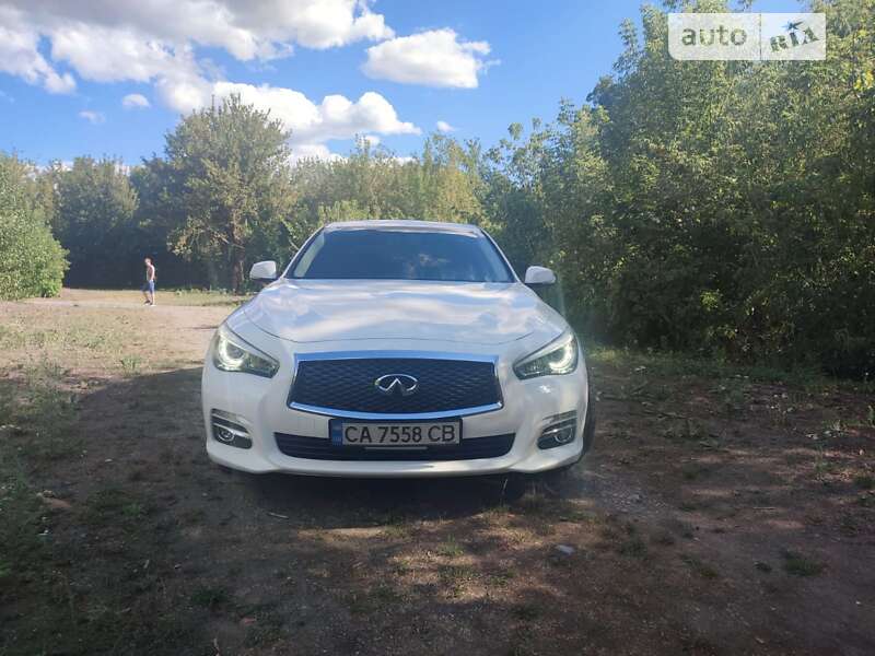 2017 infiniti q50