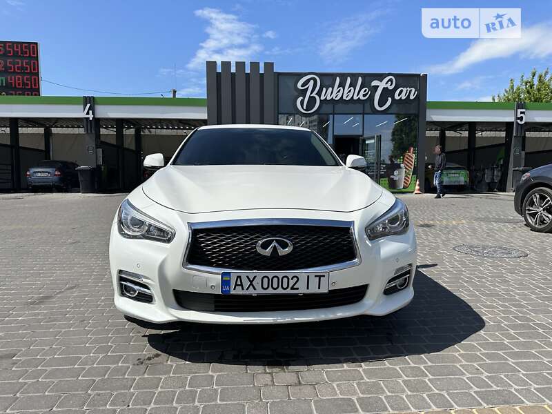 2015 infiniti q50